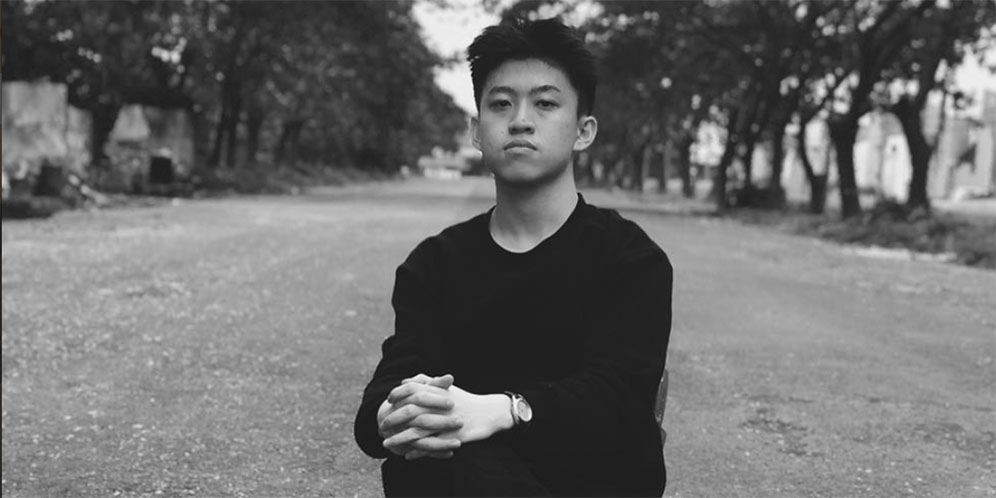 Wajah Manis Rich Brian Eksis di Times Square New York thumbnail